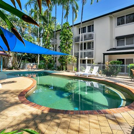 Cairns Reef Apartments & Motel Екстериор снимка