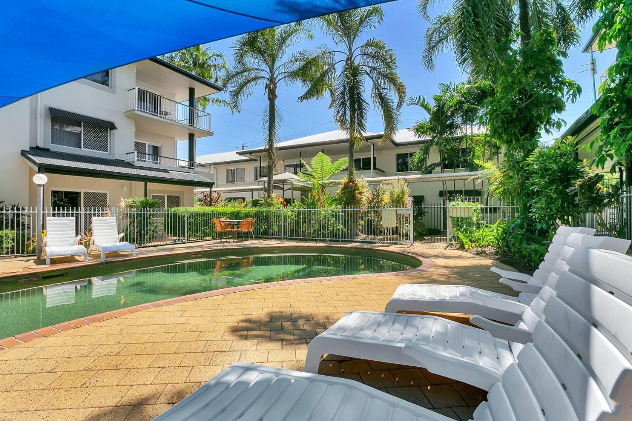 Cairns Reef Apartments & Motel Екстериор снимка