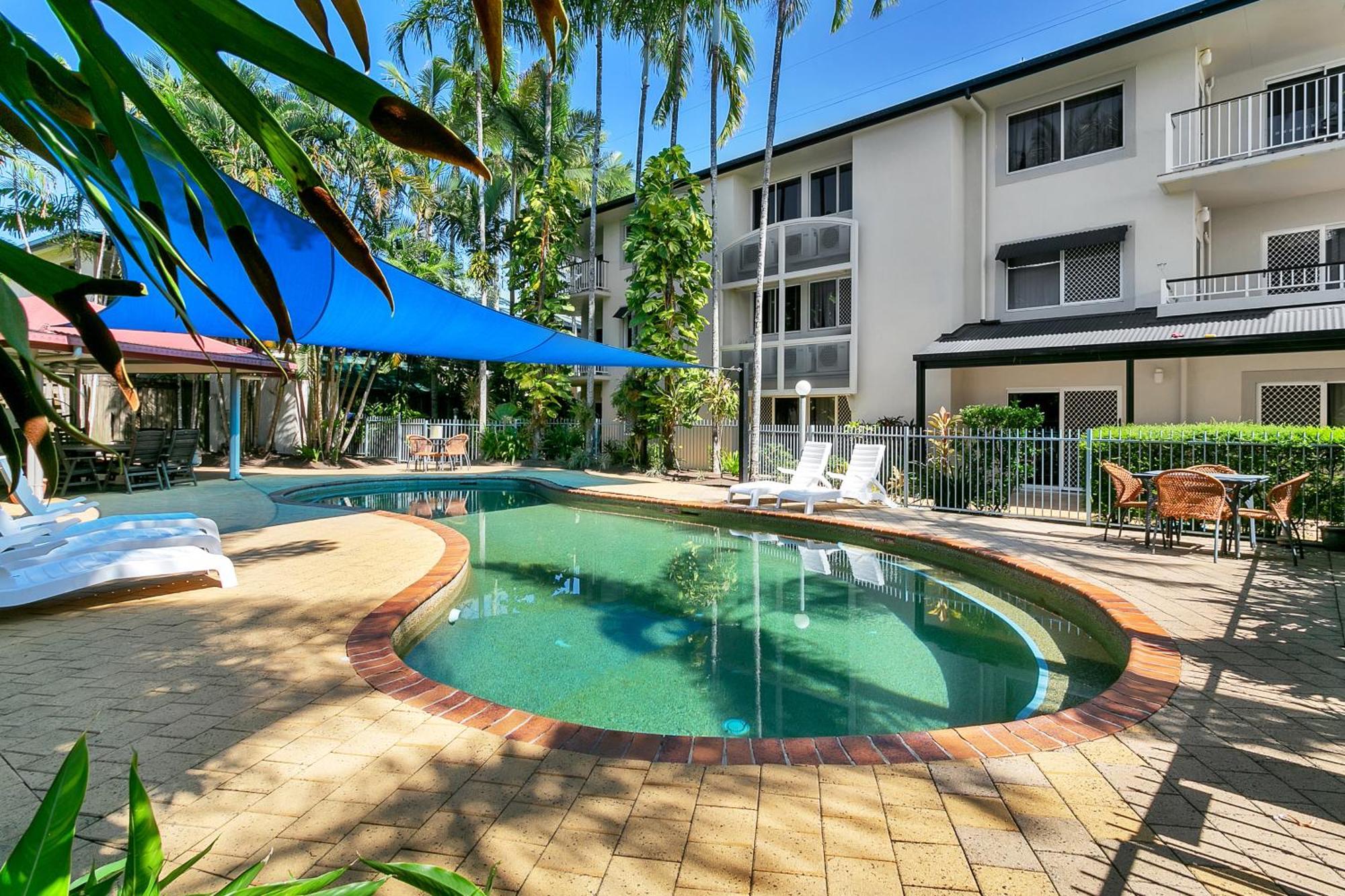Cairns Reef Apartments & Motel Екстериор снимка