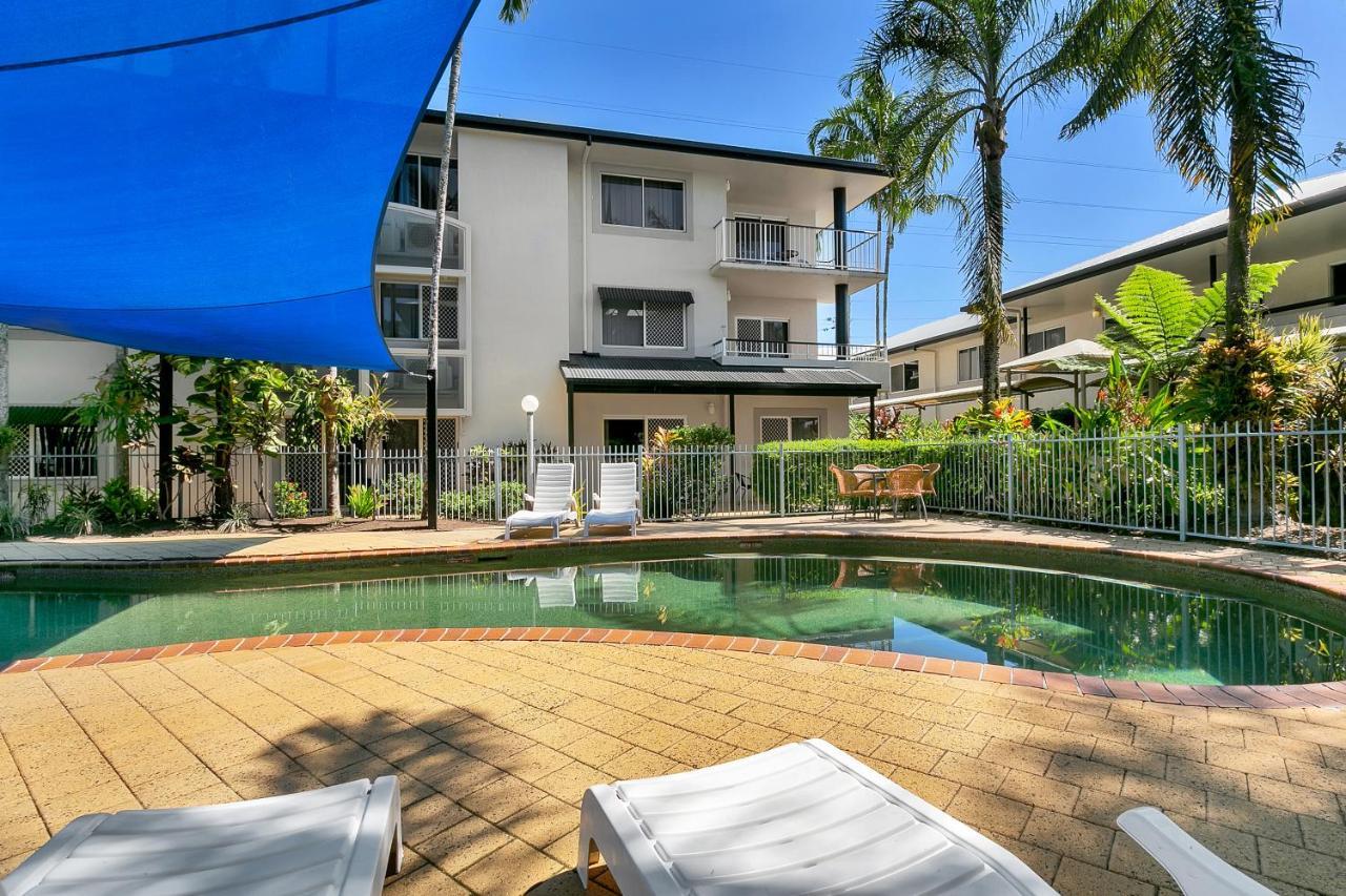 Cairns Reef Apartments & Motel Екстериор снимка