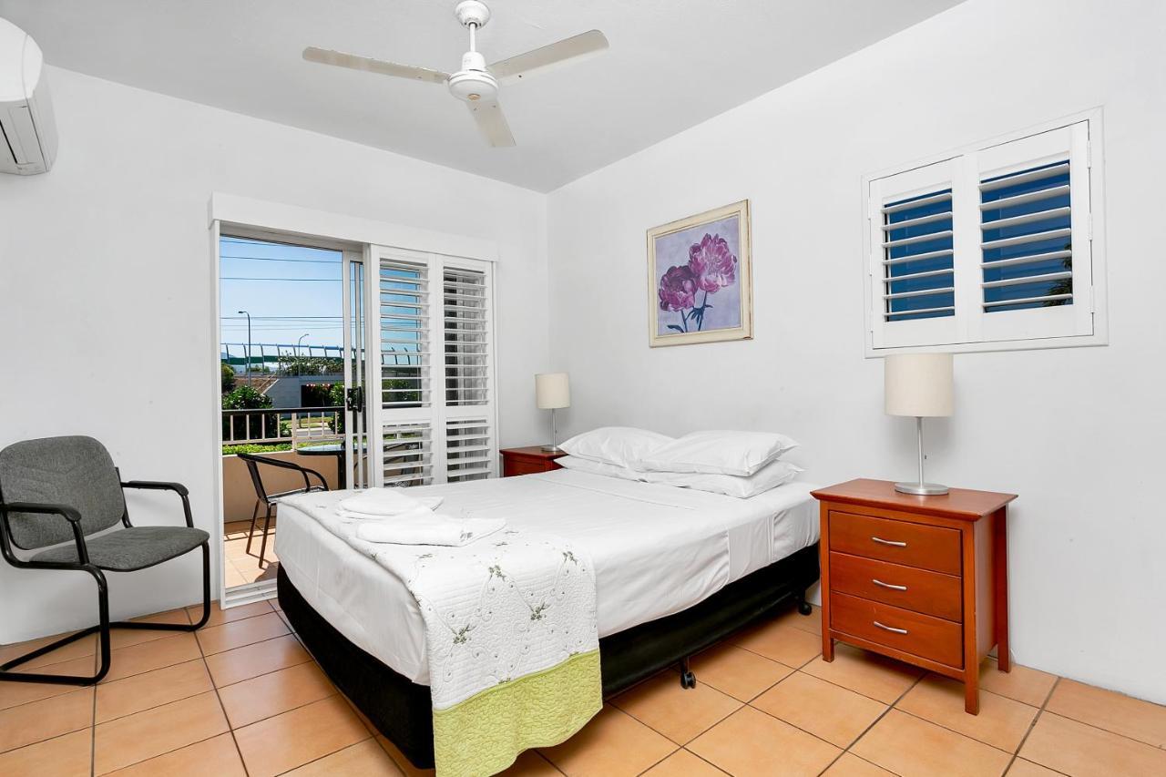 Cairns Reef Apartments & Motel Екстериор снимка